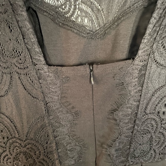 Francesca’s black lace swing dress size small nwot - Picture 3 of 4